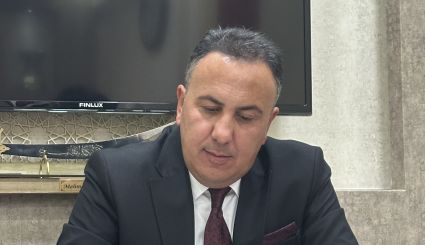 Özgeçmişi Fotograf Galerisi