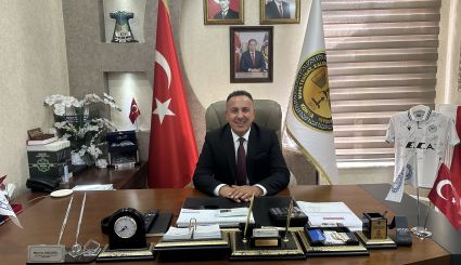 Özgeçmişi Fotograf Galerisi